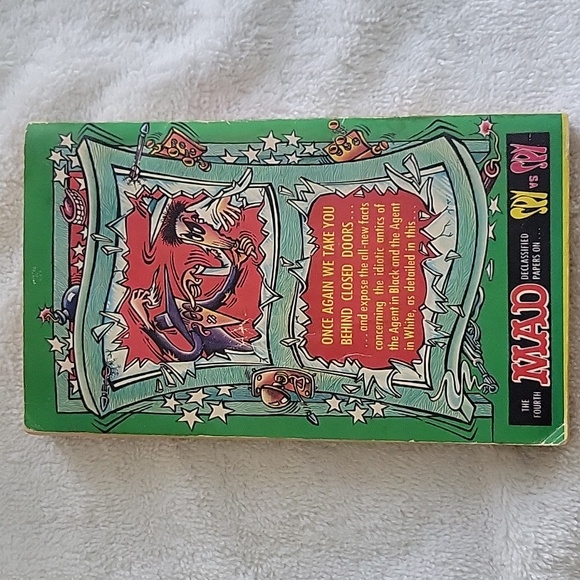 Spy vs Spy By Prohias The Fourth Mad Vintage Paperback. - Picture 2 of 16